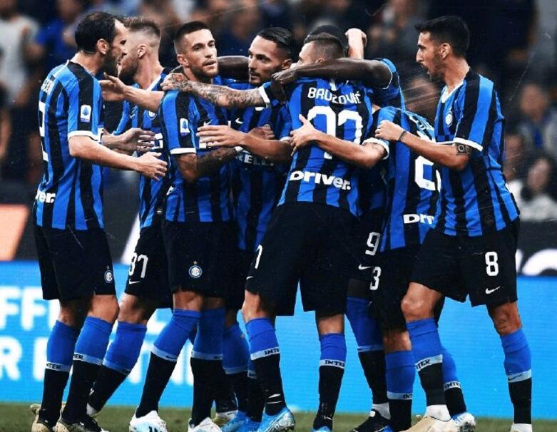 意甲强队连胜领跑积分榜首，赢得观众喝彩的简单介绍