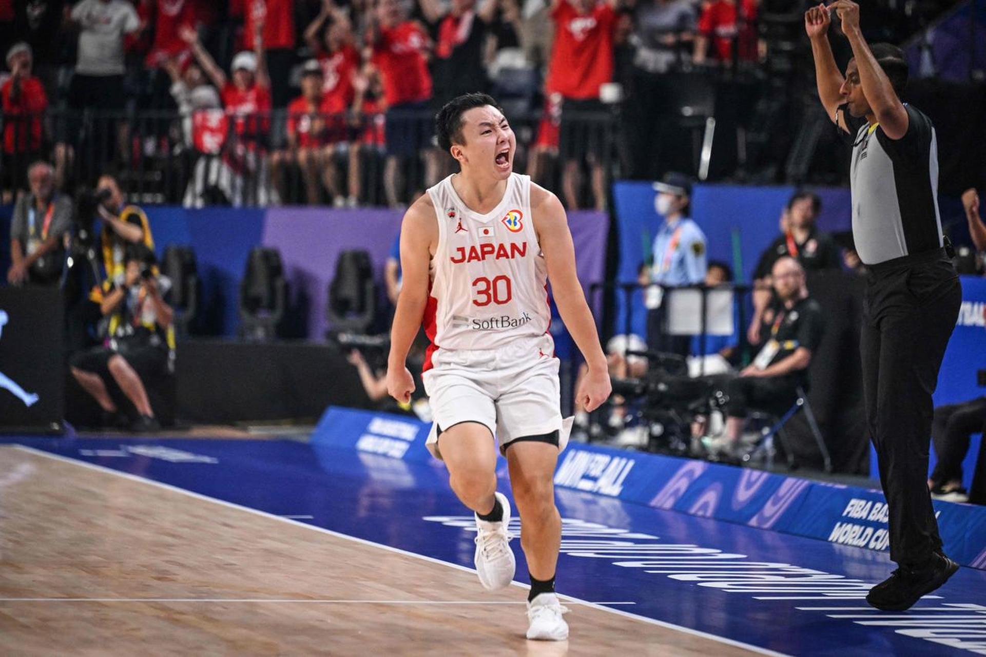 包含日本篮球联赛迎来决赛，东京银行队力争夺冠的词条